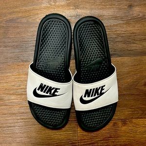White Nike slides size 9 us men